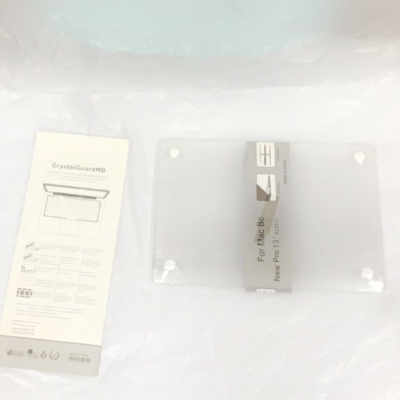 Hard Shell & Keyboard Cover with Keyboard protector NIP - Picture 3 of 4